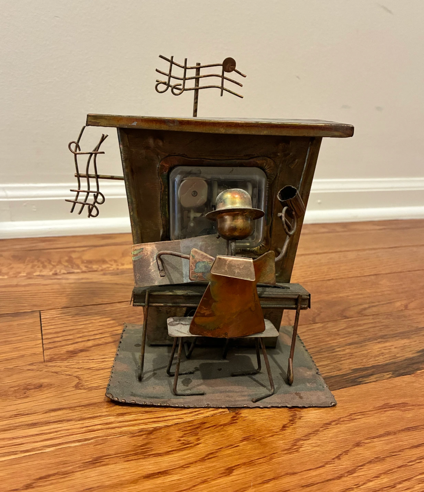 Saloon Piano Player Wind Up Music Box